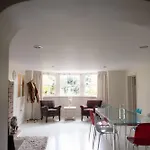 Union Place, 3*