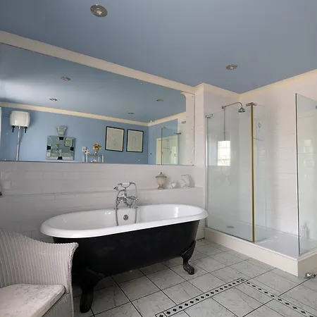 Union Place, Bed & Breakfast